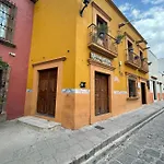 Hotel Casa Tonita