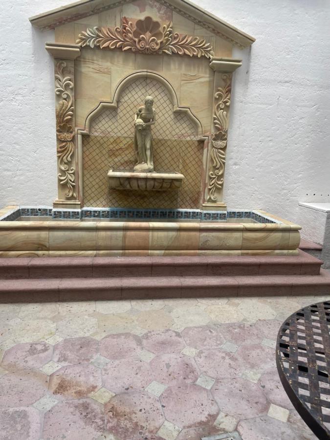 Casa Tonita Hotel *